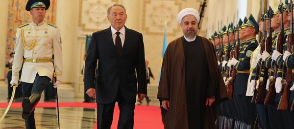 Президент Казахстана Нурсултан Назарбаев с главой Ирана Хасаном Рухани - Sputnik Казахстан
