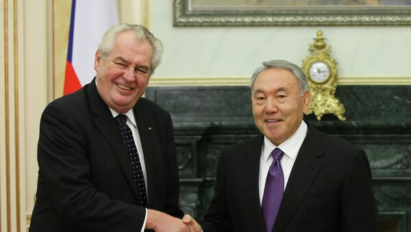 Главы Казахстана и Чехии Нурсултан Назарбаев и Милош Земан - Sputnik Казахстан