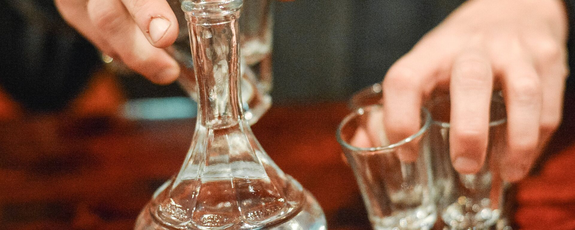 Графин - рекадр - Sputnik Қазақстан, 1920, 24.05.2025