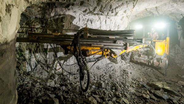 Рудник, добыча золота, архивное фото - Sputnik Казахстан
