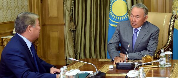 Нурсултан Назарбаев и Ахметжан Есимов - Sputnik Қазақстан